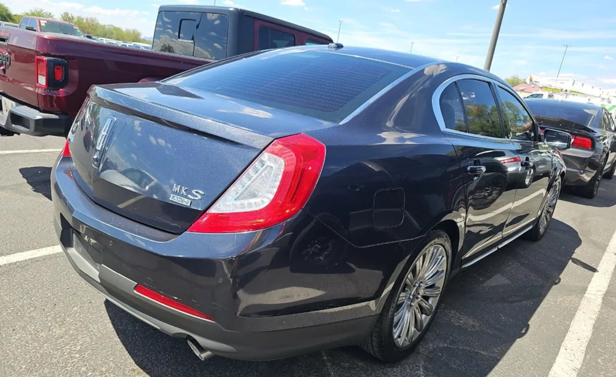 2013 Lincoln MKS Base photo 4