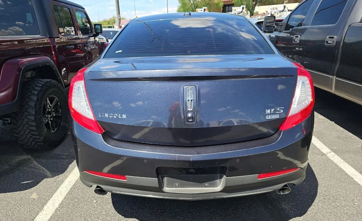 2013 Lincoln MKS Base photo 5