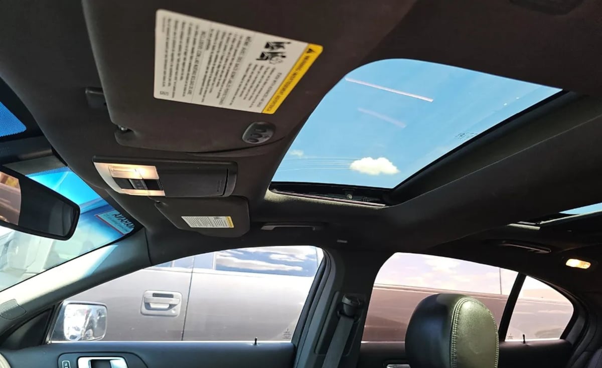 2013 Lincoln MKS Base photo 13