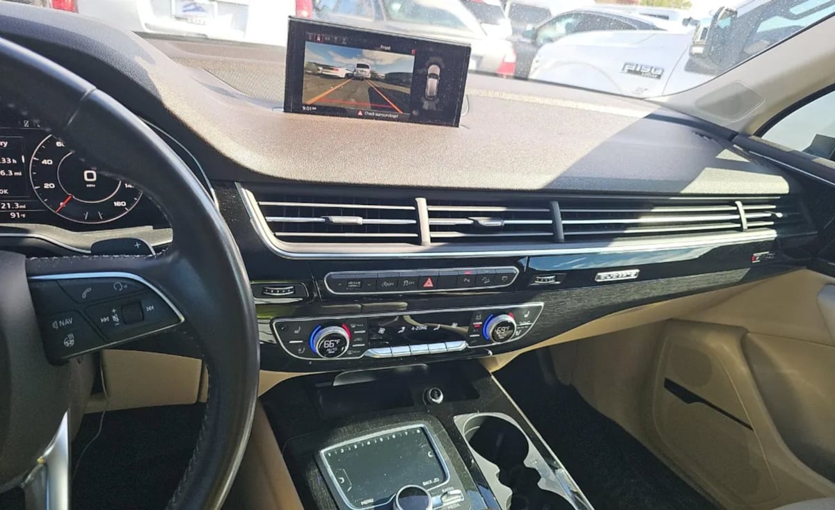 2018 Audi Q7 Prestige photo 11