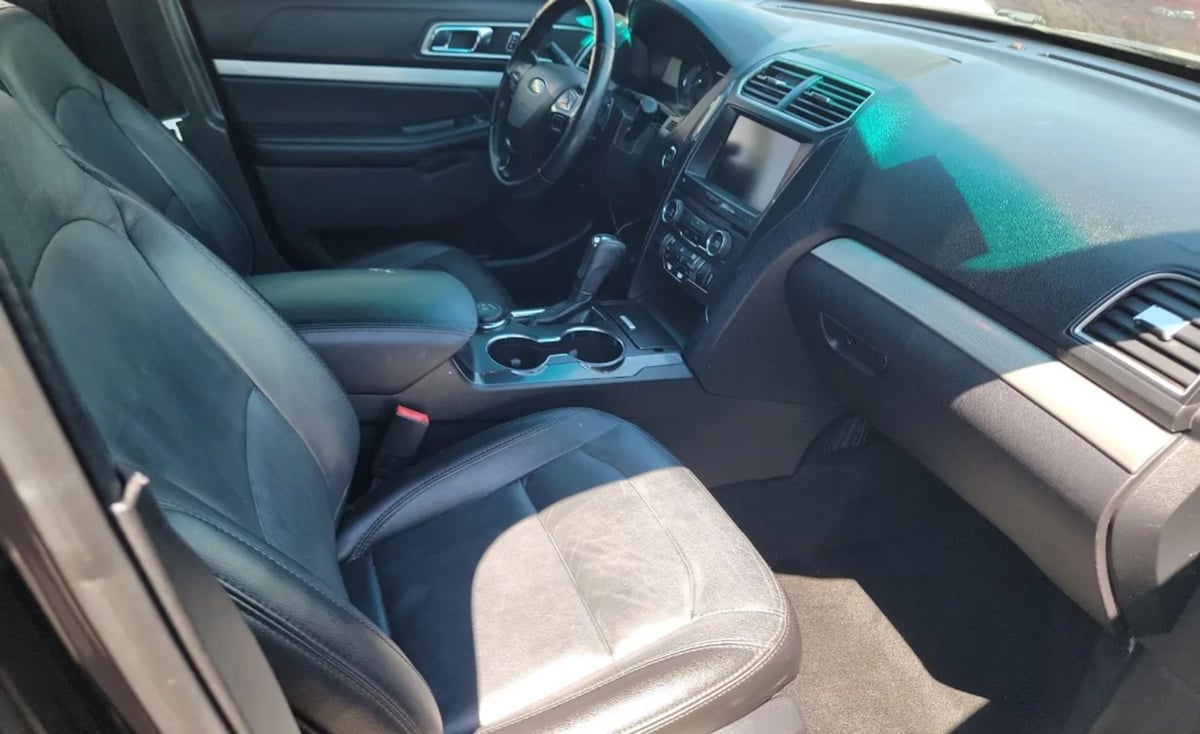 2016 Ford Explorer XLT photo 6