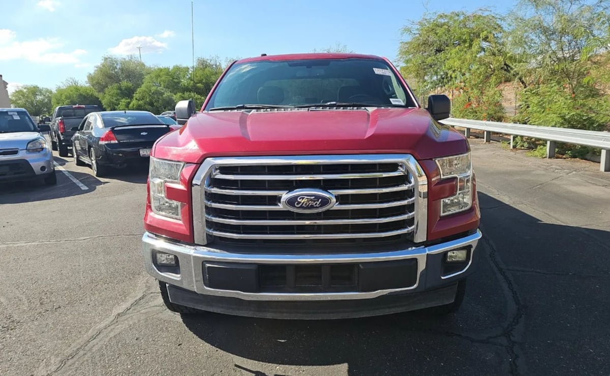 2017 Ford F-150 XLT photo 2