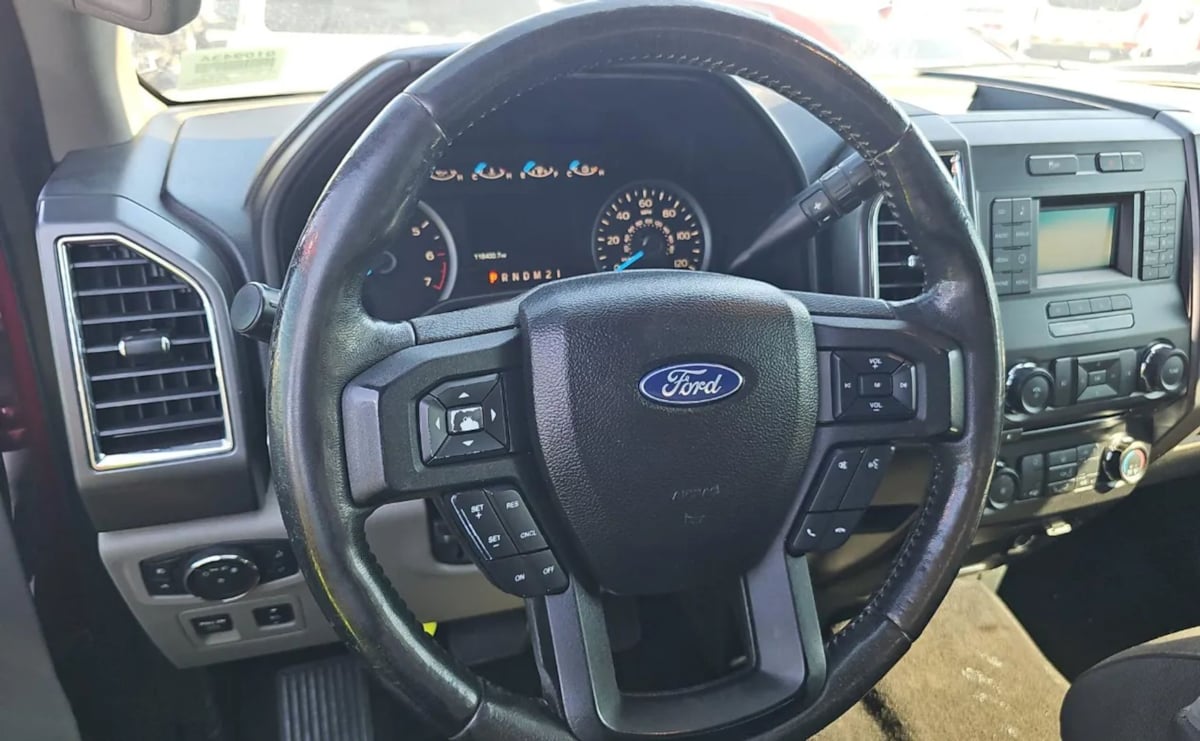 2017 Ford F-150 XLT photo 10
