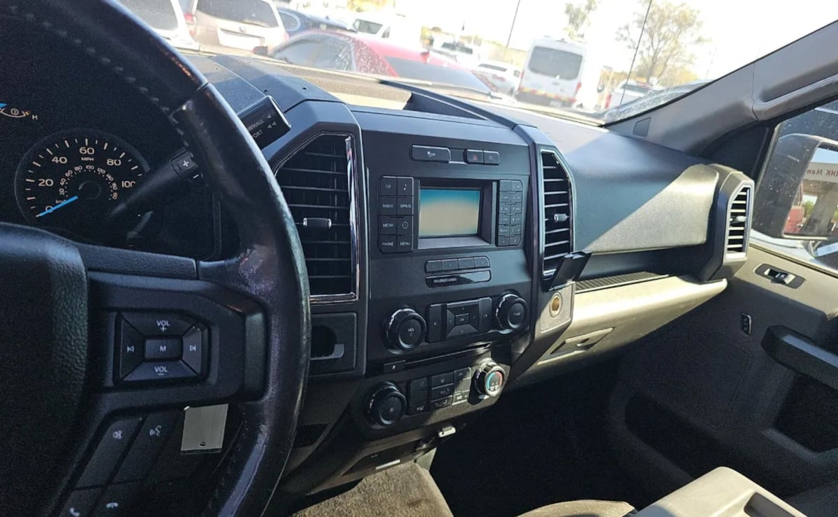 2017 Ford F-150 XLT photo 11