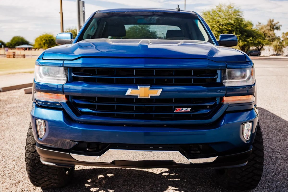 2017 Chevrolet Silverado 1500 LT Texas Edition photo 2