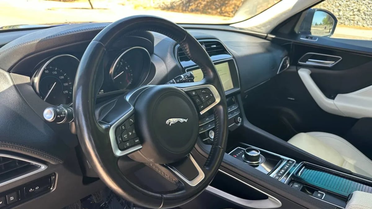 2020 Jaguar F-Pace Prestige - Photo 24