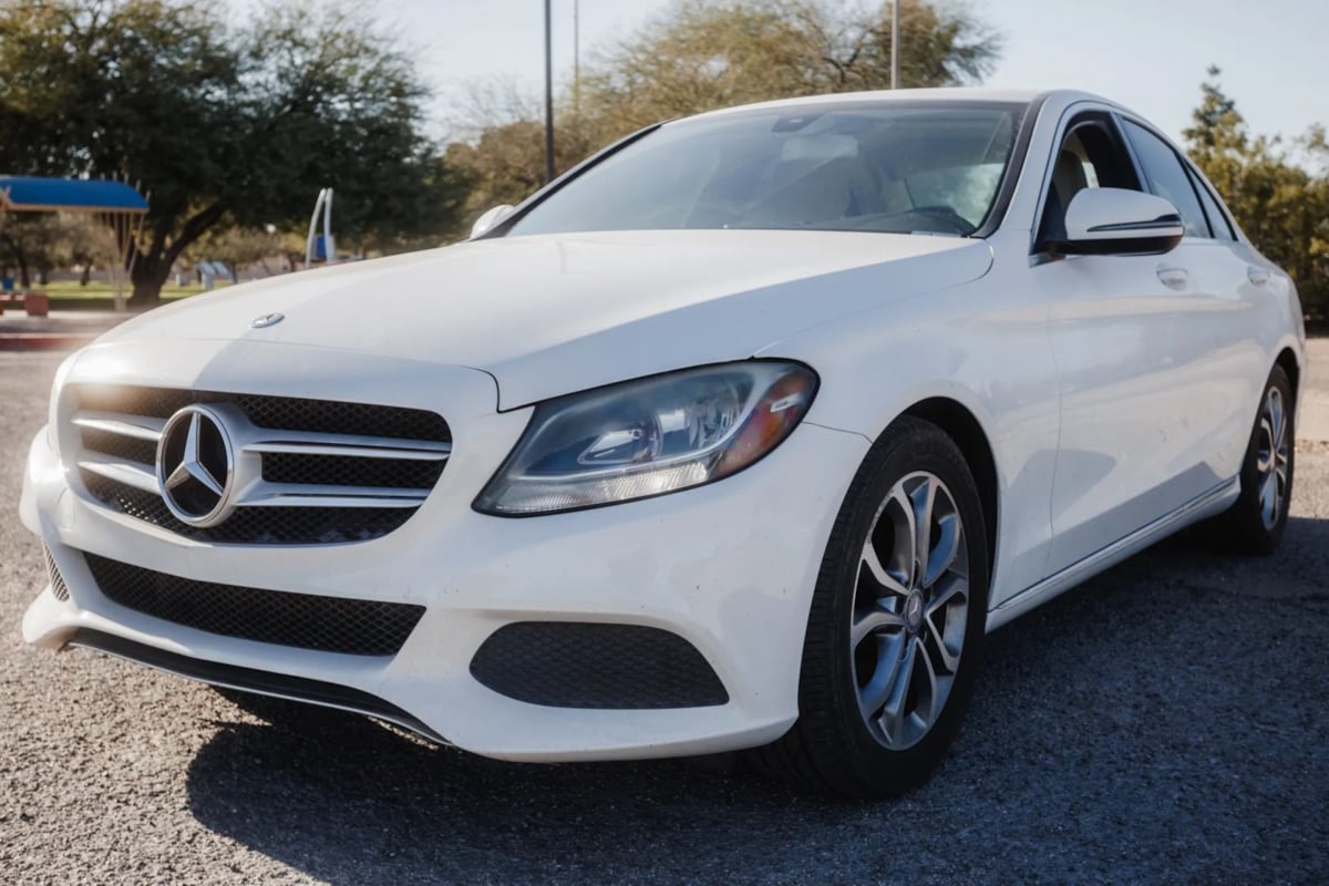 2017 Mercedes-Benz C-Class C300's photo