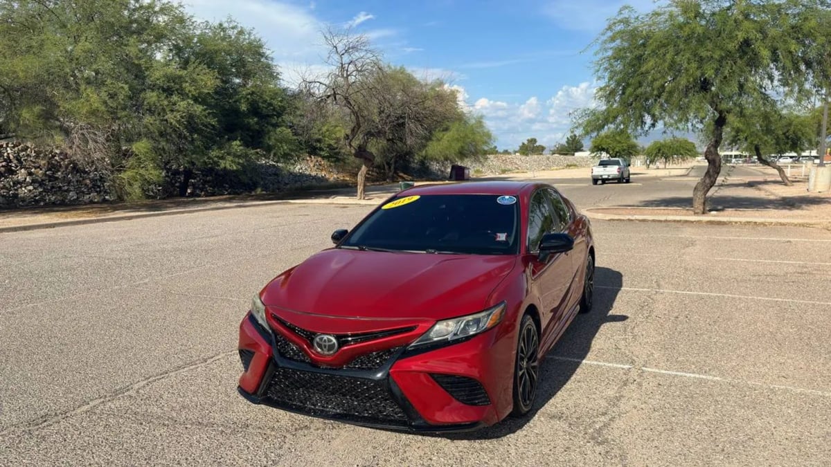 2019 Toyota Camry SE - Photo 13