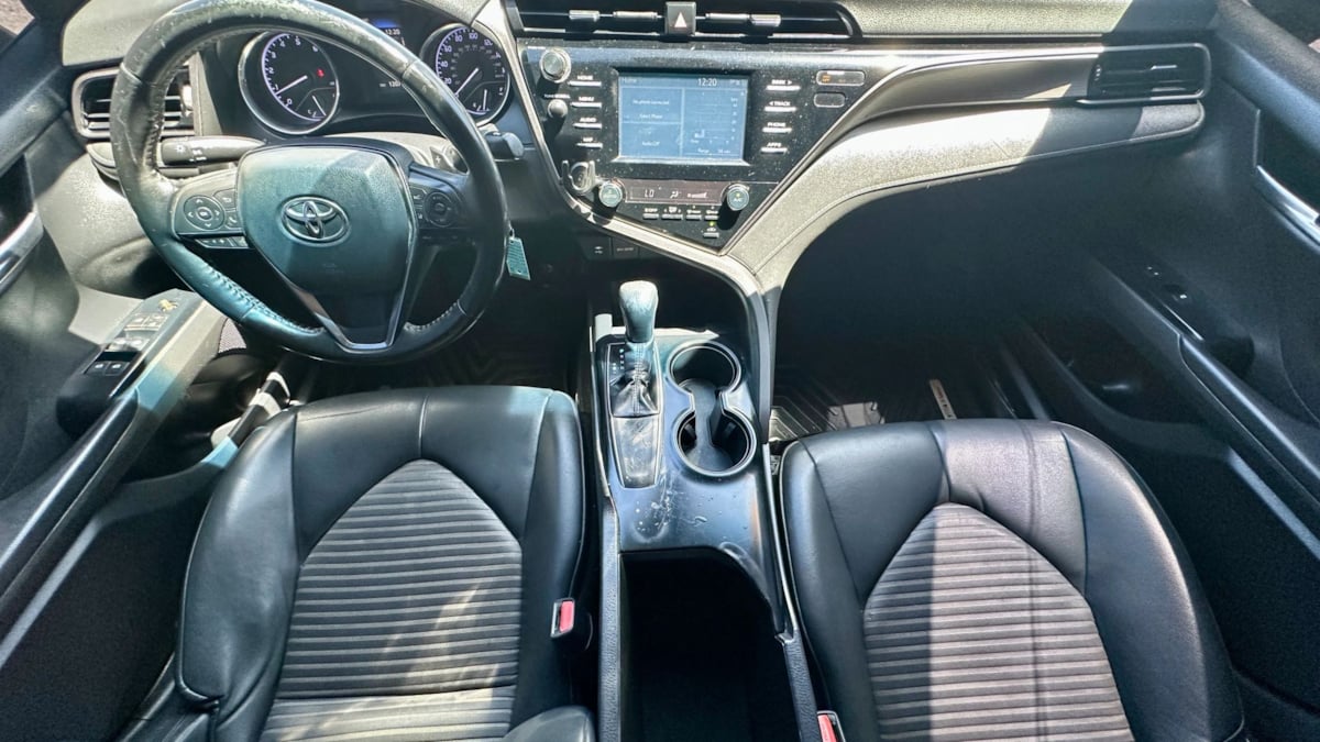 2019 Toyota Camry SE - Photo 40
