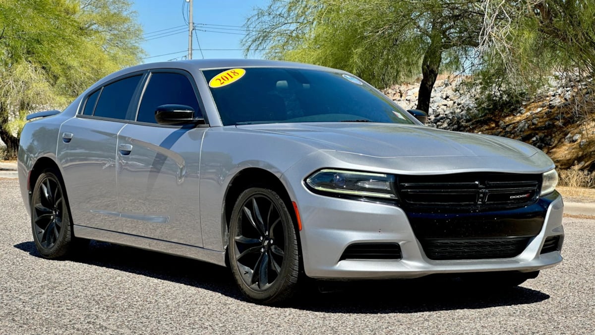 2018 Dodge Charger SXT's photo