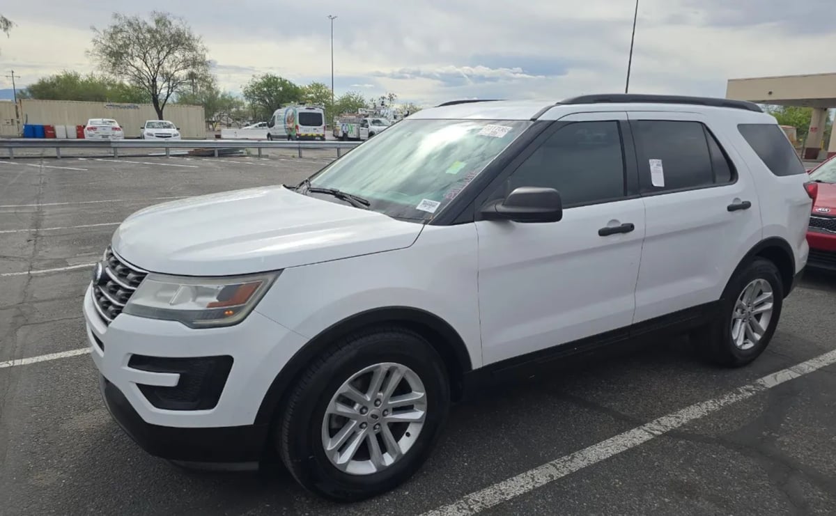 Vehicle Image 2