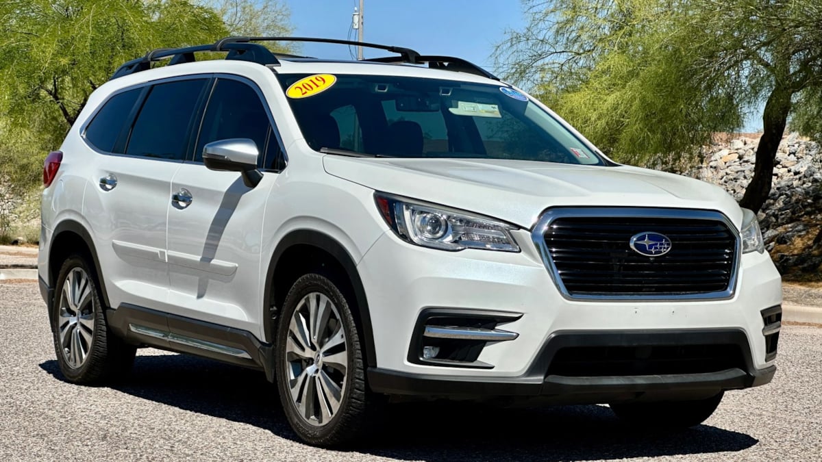 2019 Subaru Ascent Touring's photo