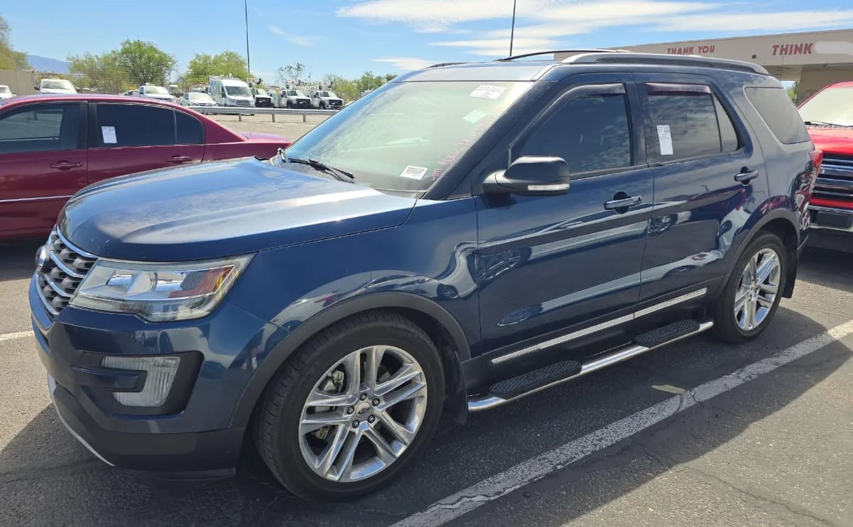 Vehicle Image 2