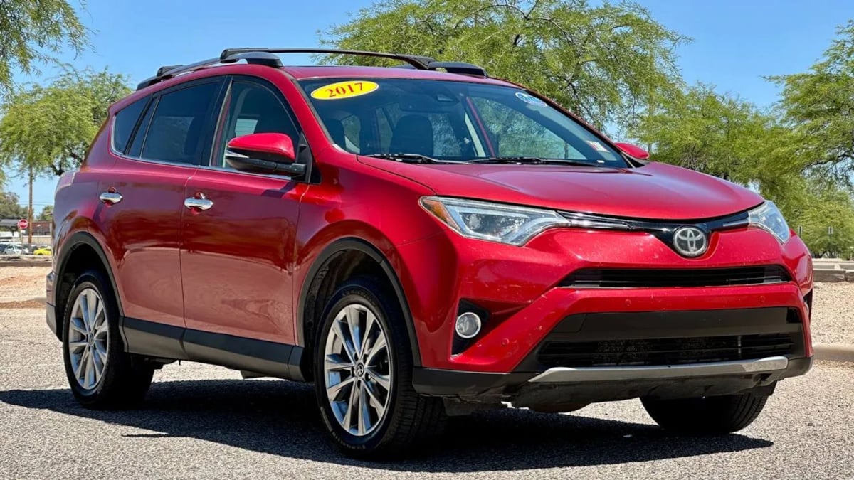 2017 Toyota RAV4 Limited's photo