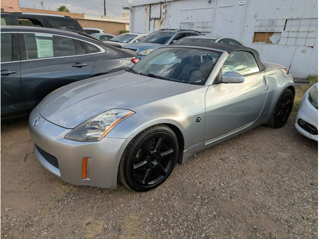 Chrome Silver Metallic 2005 Nissan 350Z Touring Coupe Rear-Wheel Drive Automatic
