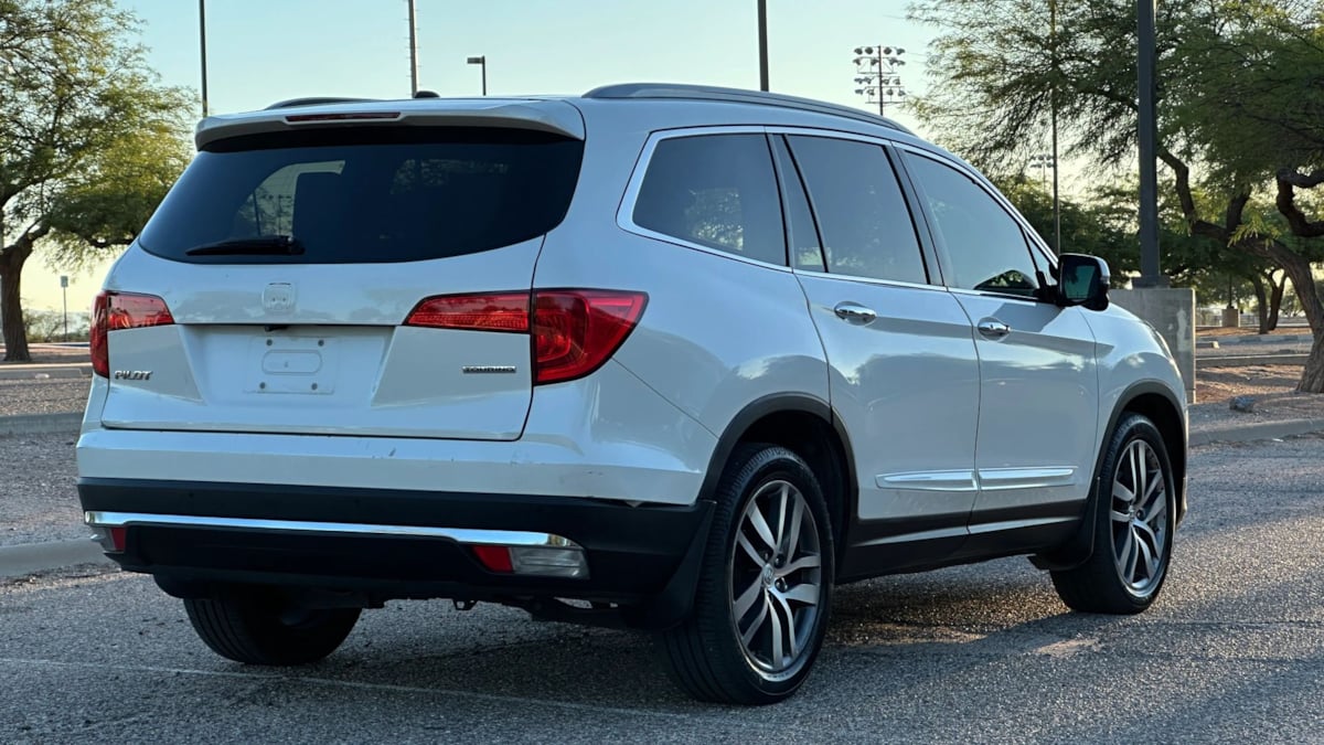 Photo 6 of this Honda Pilot