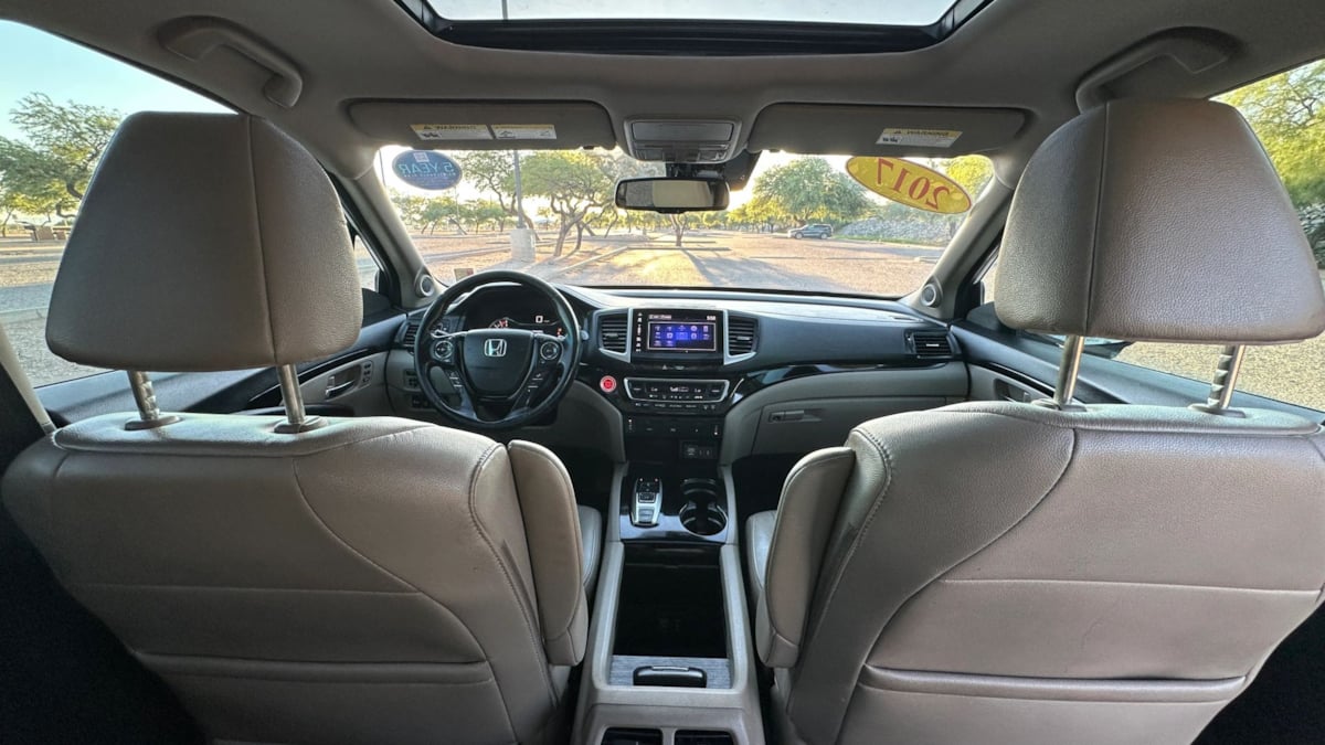 Photo 19 of this Honda Pilot