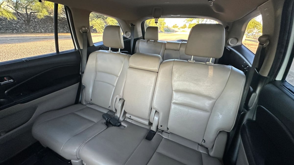 Photo 23 of this Honda Pilot