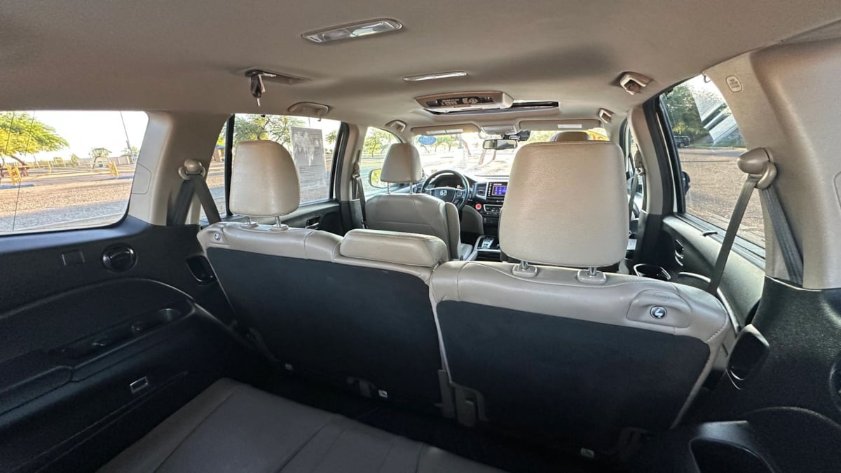 Photo 29 of this Honda Pilot