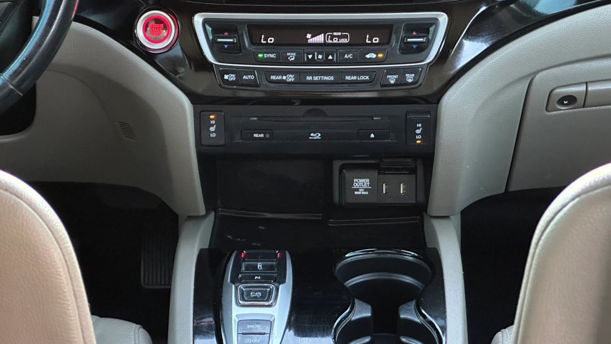 Photo 35 of this Honda Pilot