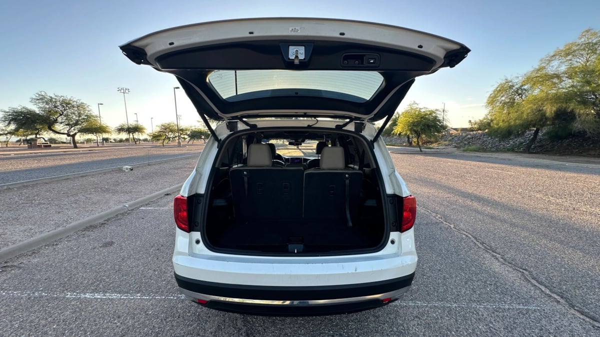 Photo 48 of this Honda Pilot