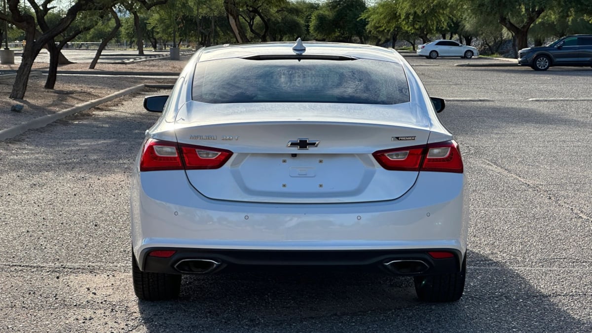 Photo 5 of this Chevrolet Malibu
