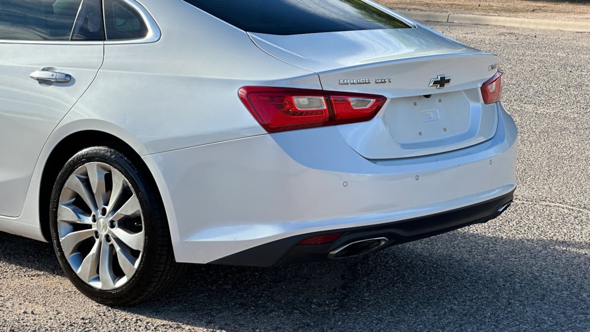 Photo 12 of this Chevrolet Malibu
