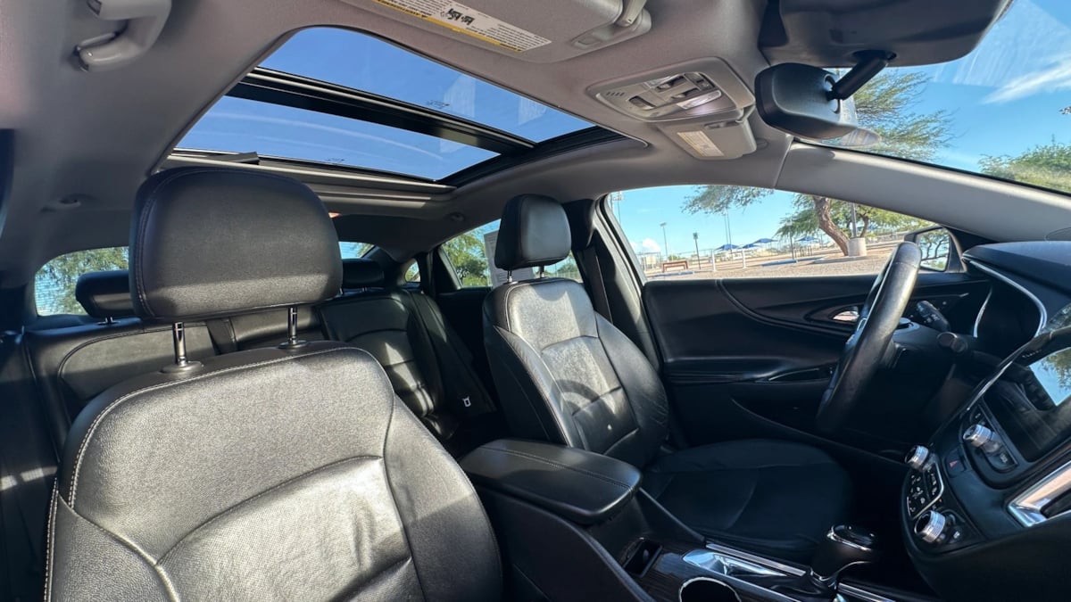 Photo 14 of this Chevrolet Malibu