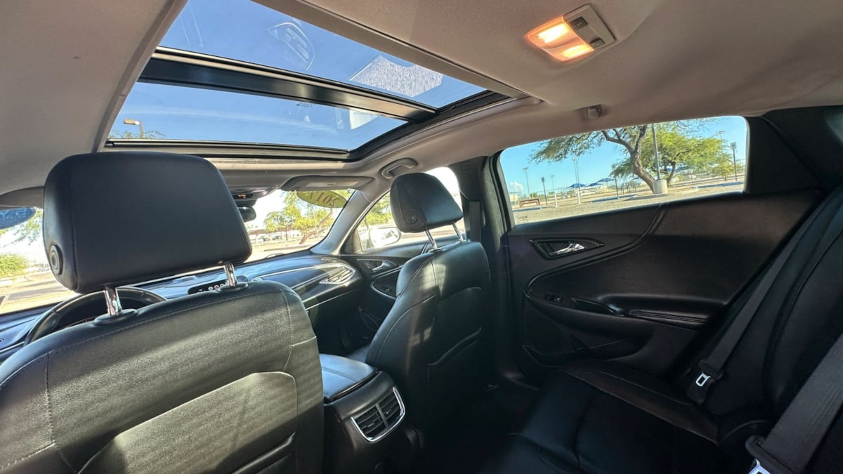 Photo 18 of this Chevrolet Malibu