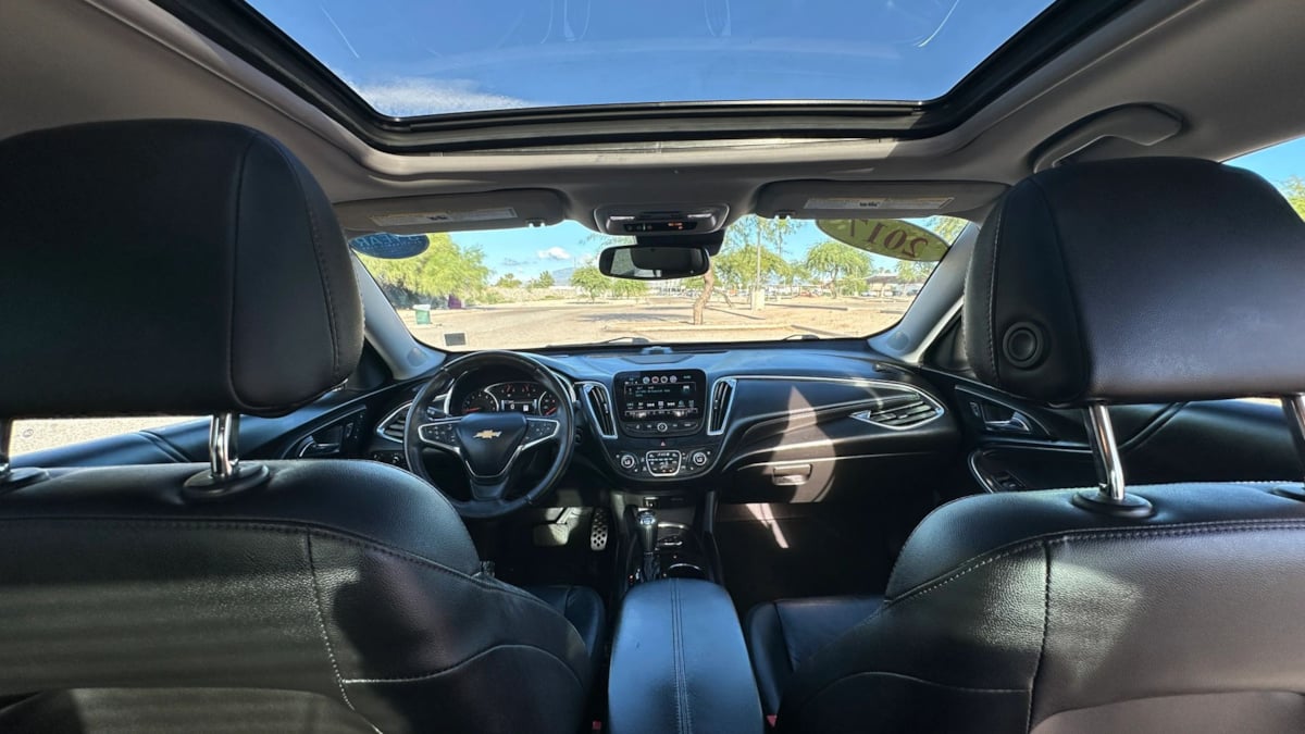 Photo 19 of this Chevrolet Malibu