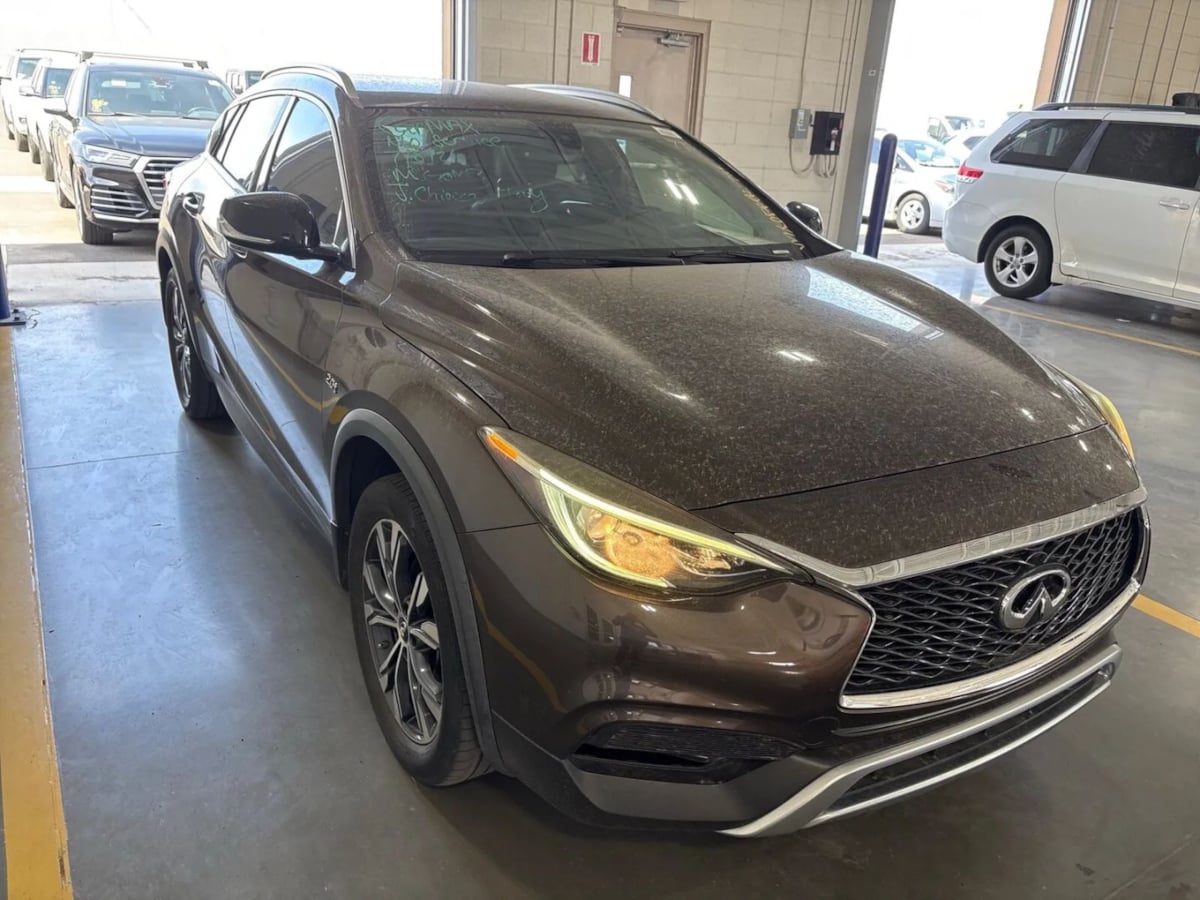 2018 INFINITI QX30 Premium