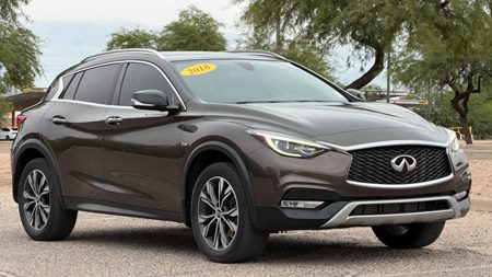 2018 INFINITI QX30 Premium