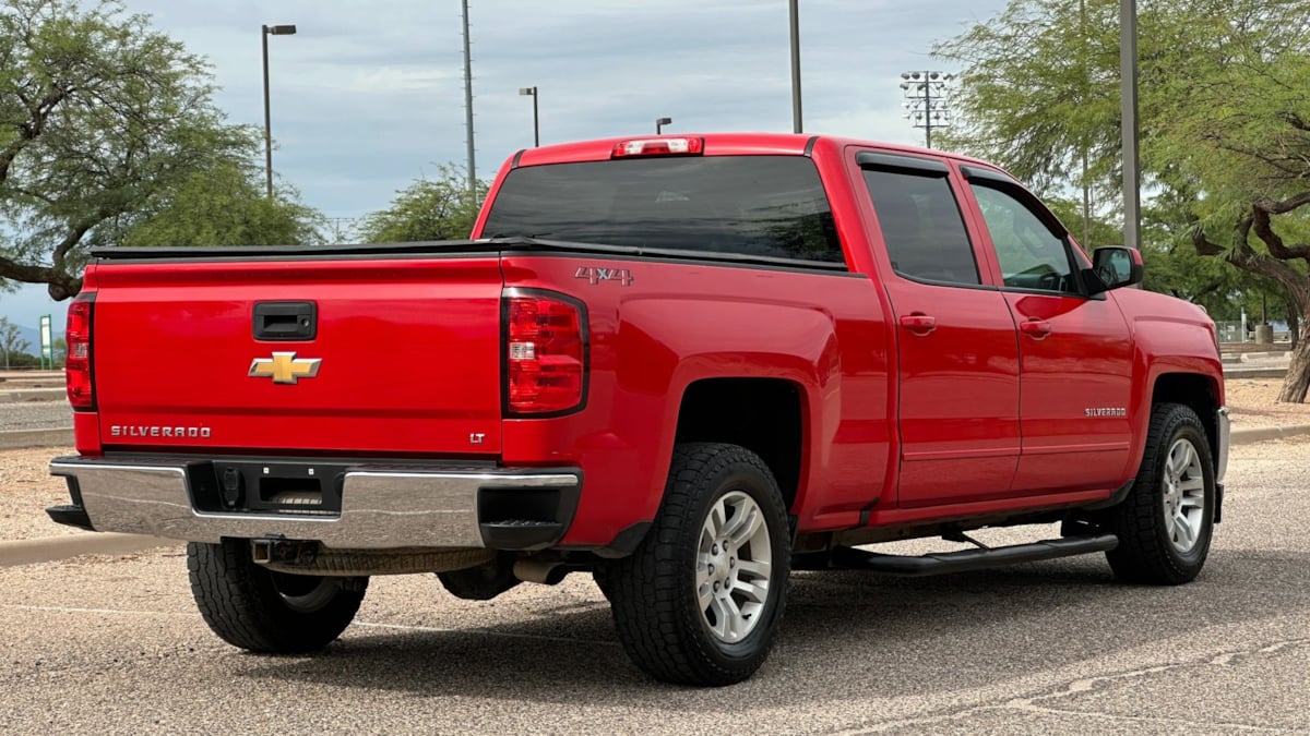 Photo 6 of this Chevrolet Silverado 1500