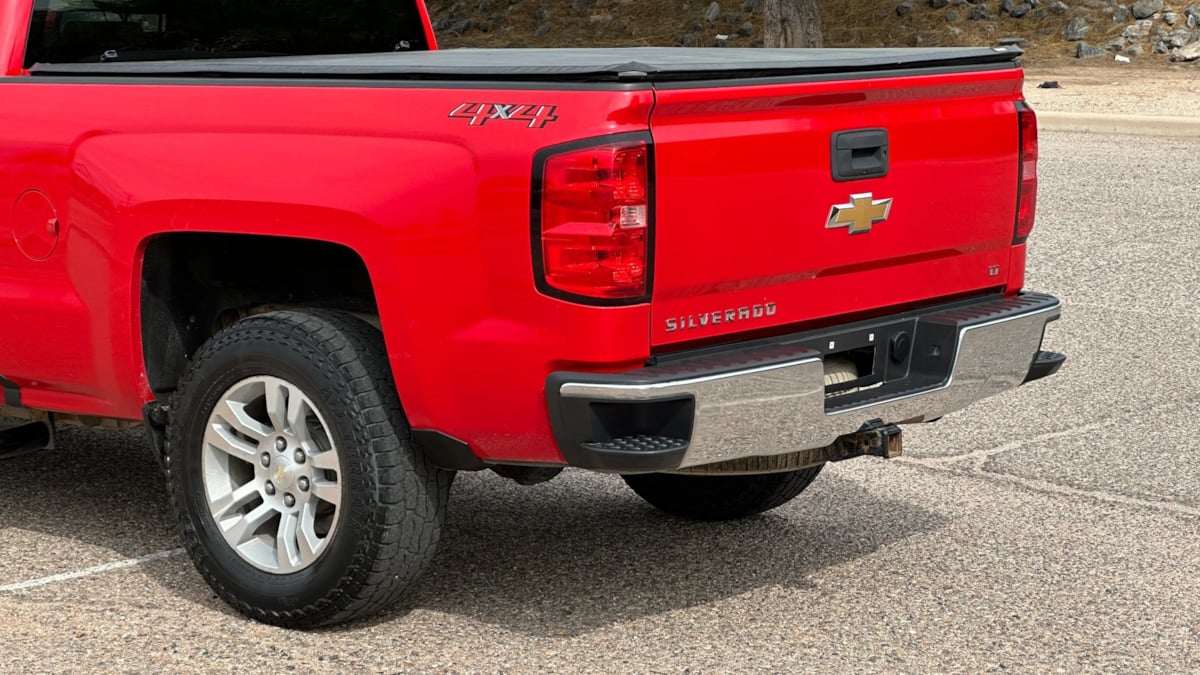 Photo 11 of this Chevrolet Silverado 1500