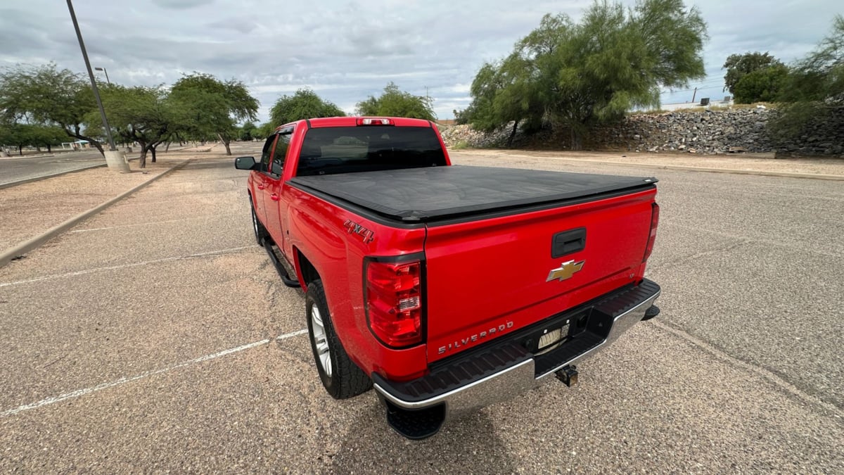 Photo 12 of this Chevrolet Silverado 1500