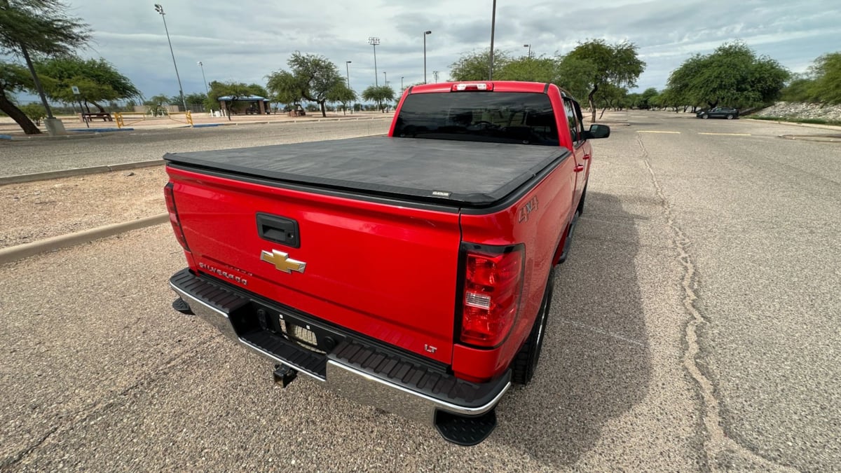 Photo 13 of this Chevrolet Silverado 1500
