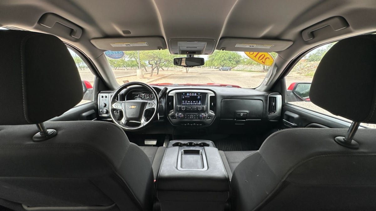 Photo 20 of this Chevrolet Silverado 1500