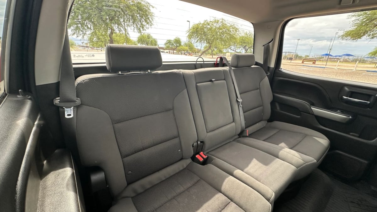 Photo 22 of this Chevrolet Silverado 1500