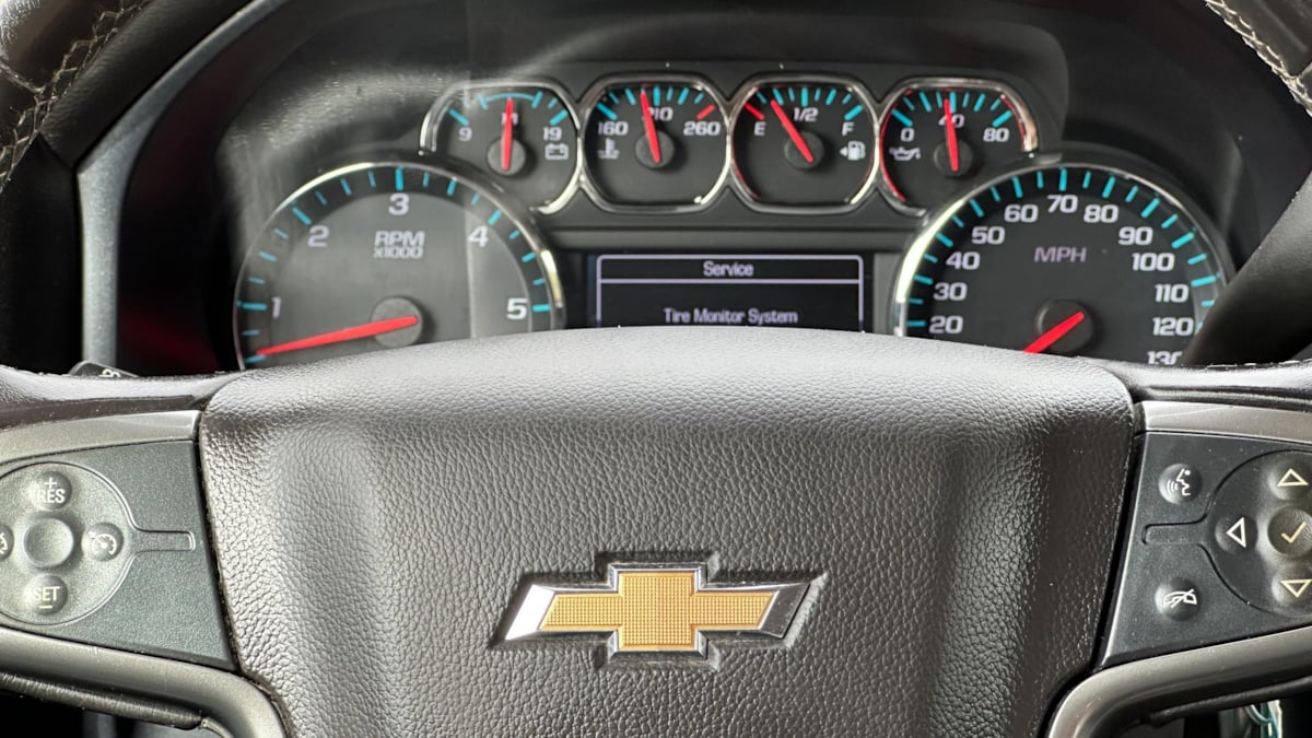 Photo 28 of this Chevrolet Silverado 1500