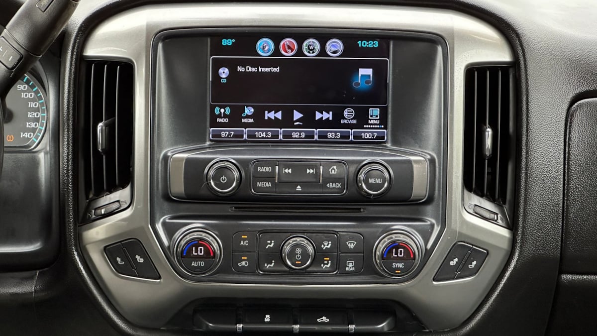 Photo 29 of this Chevrolet Silverado 1500