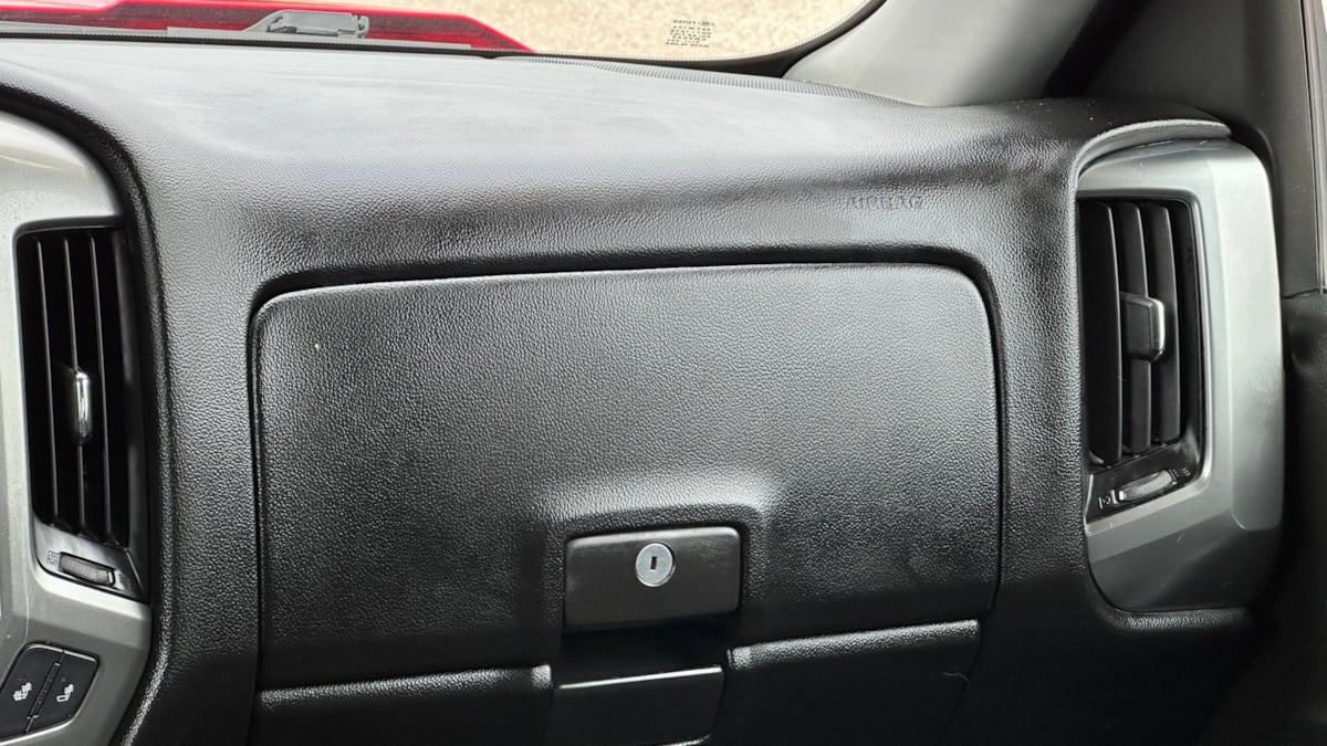 Photo 31 of this Chevrolet Silverado 1500