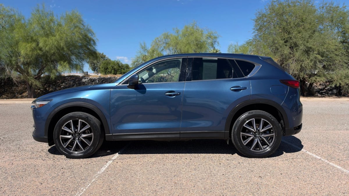 Photo 7 of this Mazda CX-5