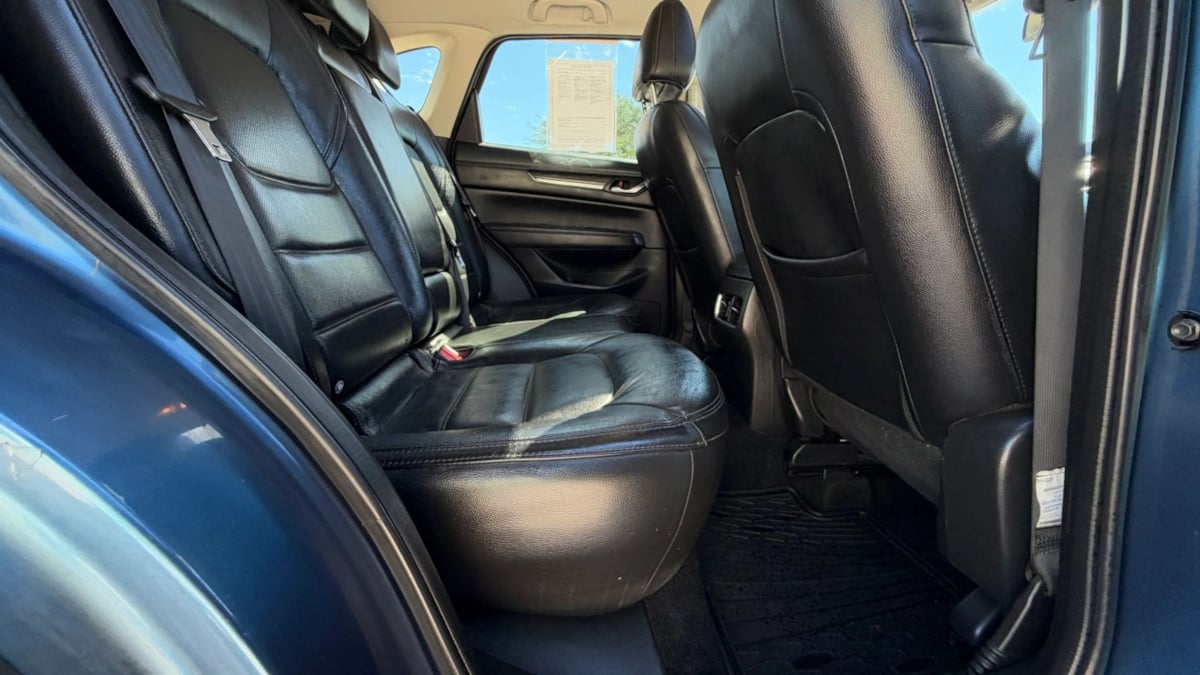 Photo 32 of this Mazda CX-5