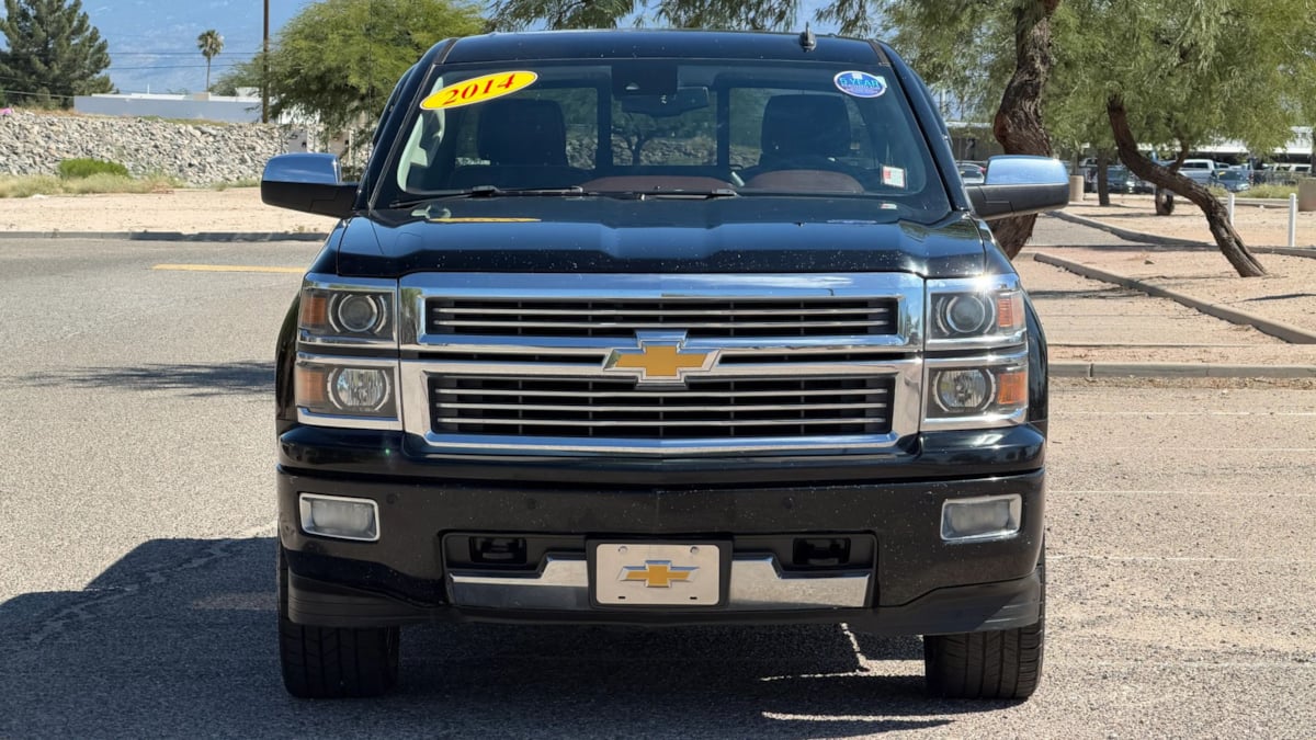Photo 2 of this Chevrolet Silverado 1500