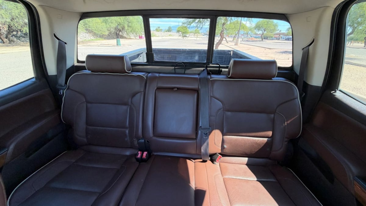 Photo 24 of this Chevrolet Silverado 1500