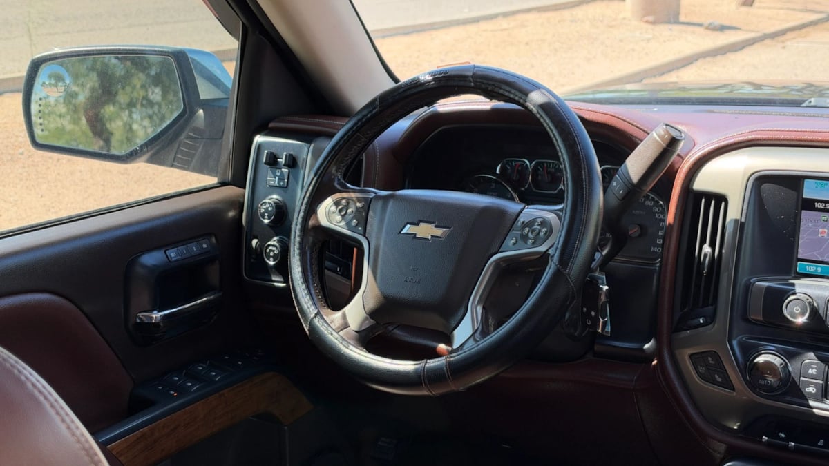 Photo 28 of this Chevrolet Silverado 1500