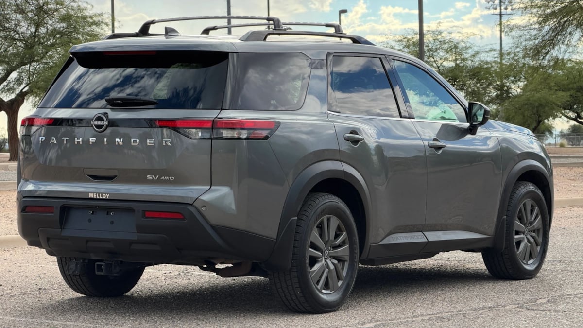 Photo 6 of this Nissan Pathfinder