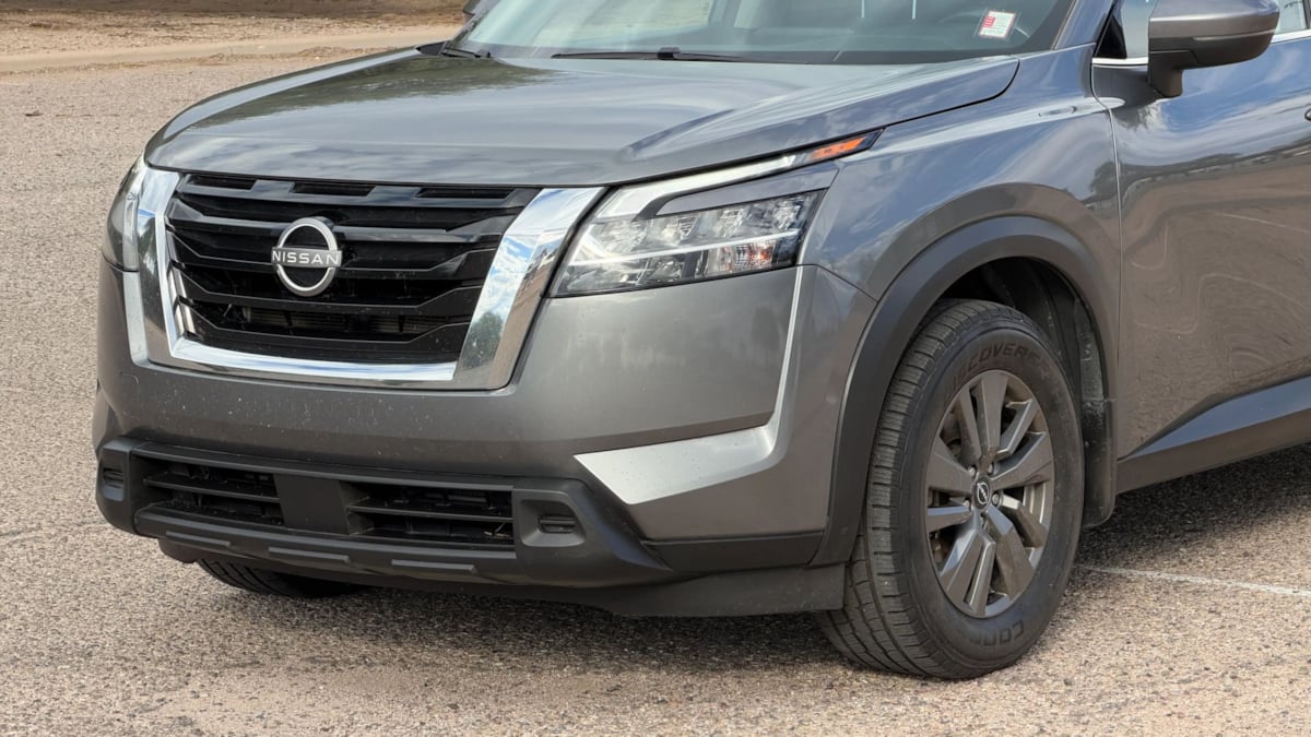 Photo 11 of this Nissan Pathfinder