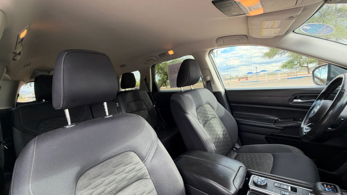 Photo 14 of this Nissan Pathfinder
