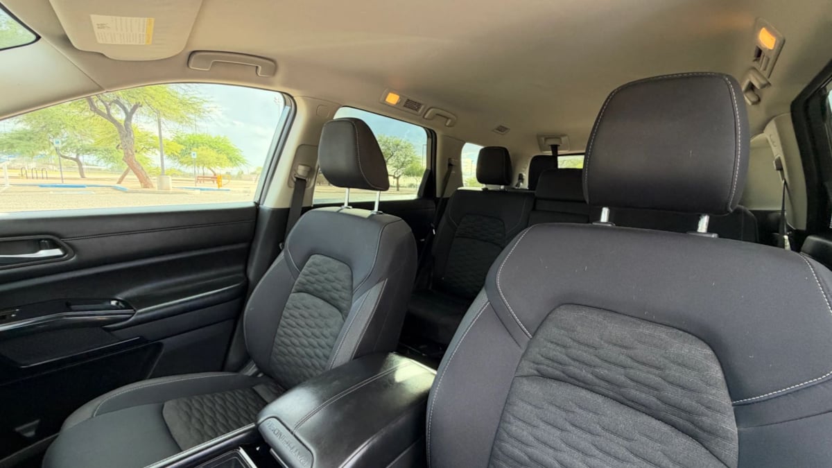 Photo 15 of this Nissan Pathfinder